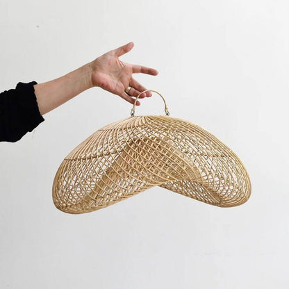 Handwoven Rattan Pendant Lamp – Organic Wave Design Natural Lighting