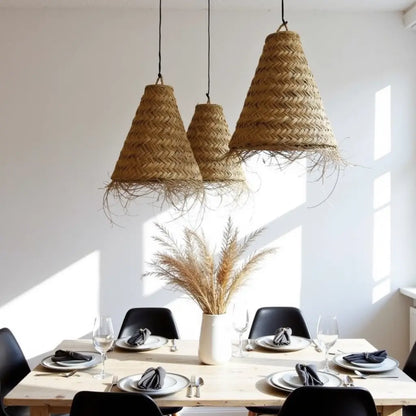 Handwoven Straw Pendant Light – Artisanal Natural Fiber Lamp Shade
